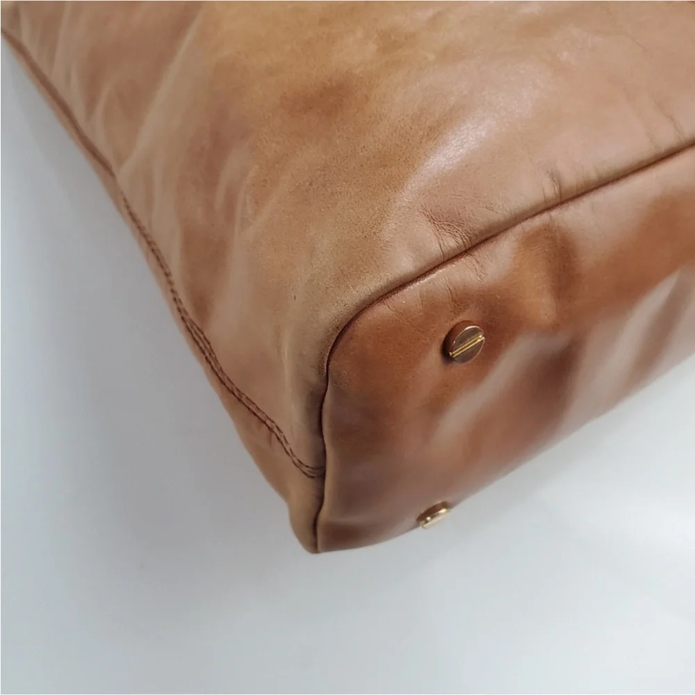 Tory Burch - Picture 4 of 9